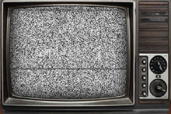 Senado decide hoy si aplaza “apagón analógico”; el rechazo es por multas a televisoras: Corral